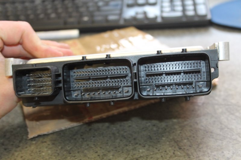 Řídící jednotka MD1CS006 BOSCH 0281036484 RENAULT 237104328S