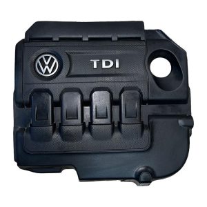 VW Golf 7 hatchback r.v. 2014 horní kryt motoru CLHA 04L103925 S5VX3T88660