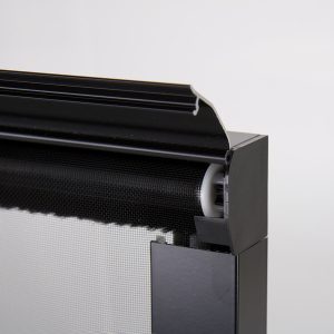Roleta zatemňovací s moskytiérou UniFrame matná černá 700 × 300 mm, univerzální vnitřní hliníkový rám, plisované zatemnění a ochrana proti hmyzu pro okna obytných aut a karavanů, skryté šrouby, distanční profily 318210 Roleta zatemňovací s moskytiérou UniFrame matná černá 700 × 300 mm, univerzální vnitřní hliníkový rám, plisované zatemnění a ochrana proti hmyzu pro okna obytných aut a karavanů, skryté šrouby, distanční profily 318210