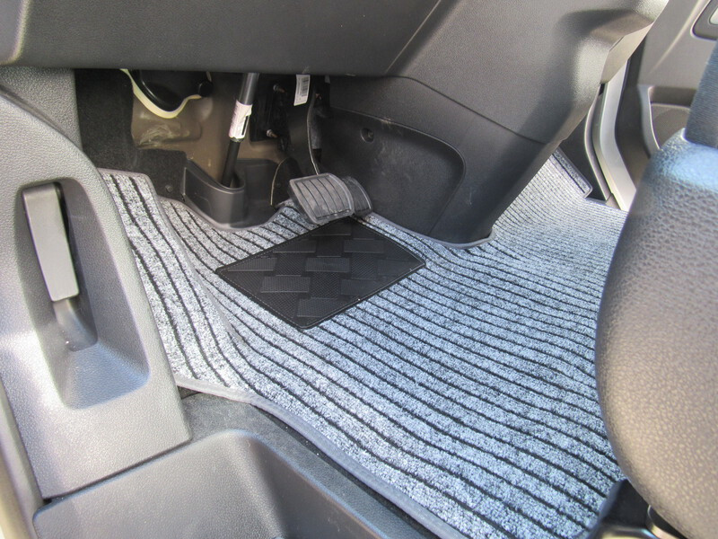 Koberec do zavazadlového prostoru pro Citroën Vanster od Pössl verze bez kolejnic šedý gramáž 1900 g/m² pro obytné vestavby a minivany 314191